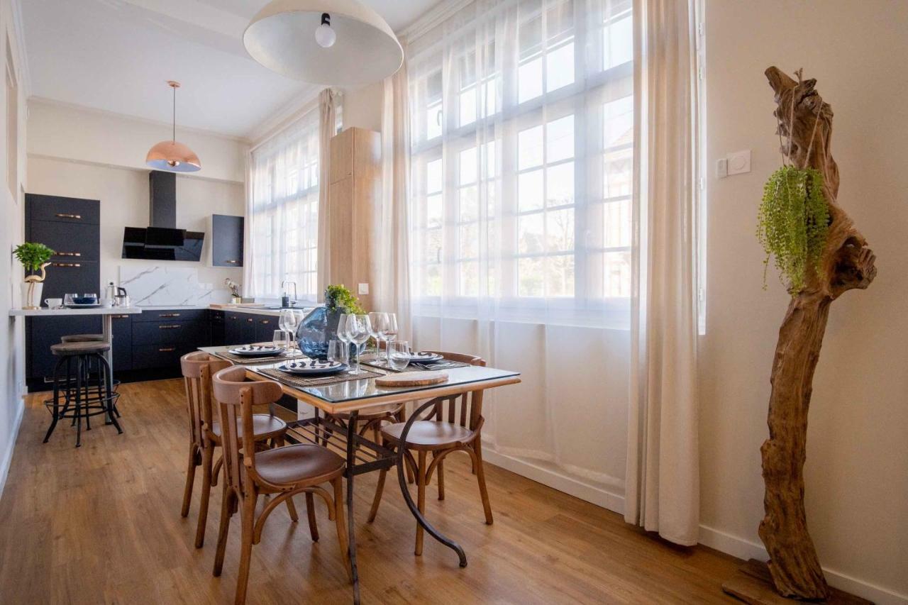 Elegant Appartement En Plein Coeur De Cabourg - Les Locations De Proust Bagian luar foto